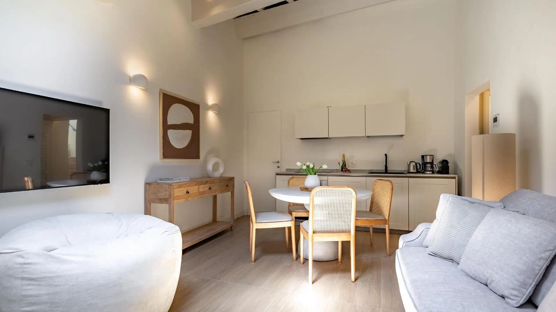 Deservi Charming Apt Leonardo Florence Apartment